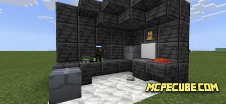 Among Us MCBE (1)